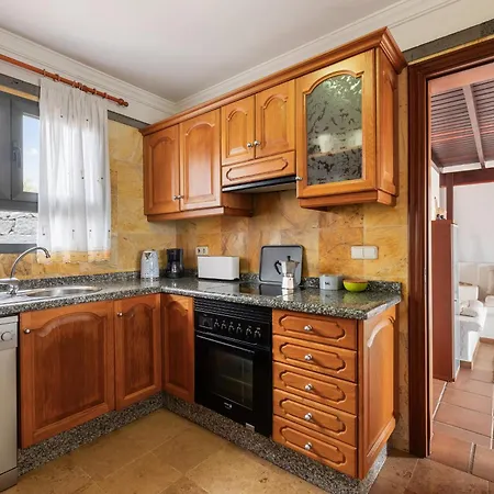 Home2book Private With Pool, Villa *